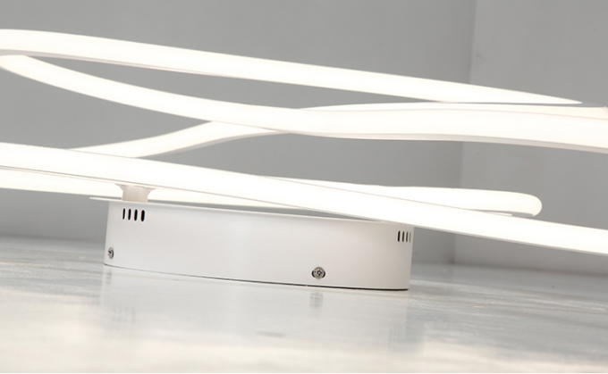 c22f404adf0116cf66e40ff7f4004584 Modern LED light fixture with sleek design on a white background.