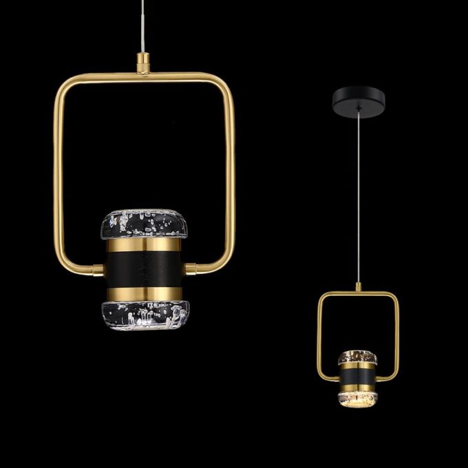 41DgFJ3kMlL._AC_SL1000_ Modern gold and black pendant lights against dark background.